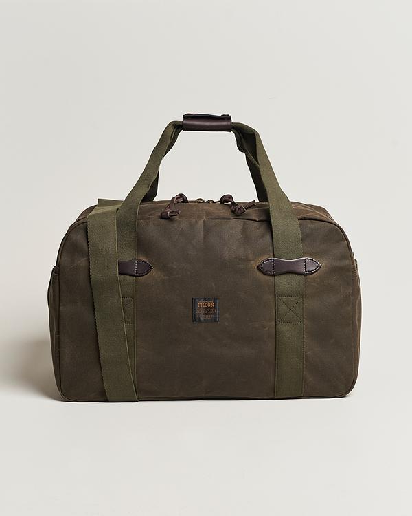 Dark brown weekend bag from Filson