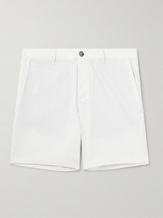 White chino shorts from Club Monaco