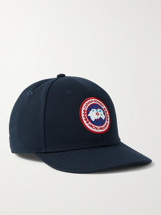 Print black cap from Canada Goose