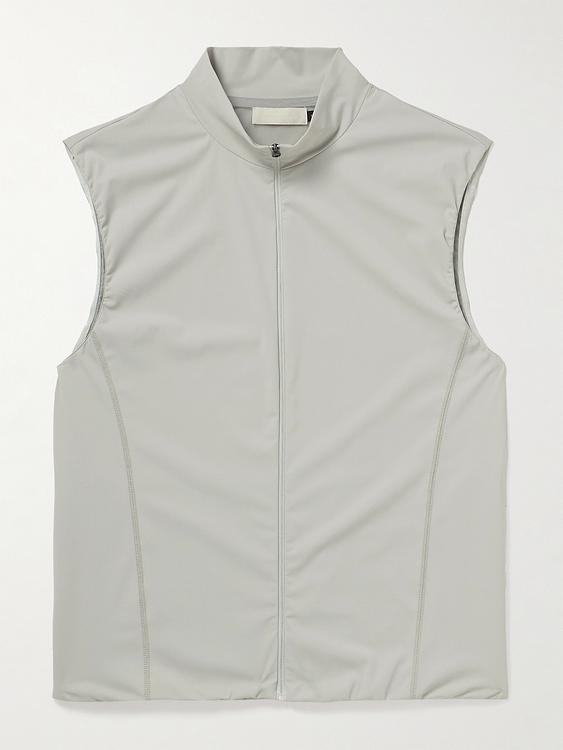 Grey vest from Amomento