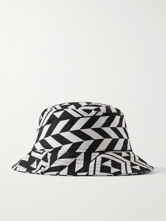 Black hat from Manaaki