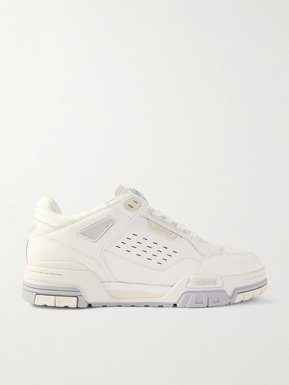 White sneakers from Xxel Arigato