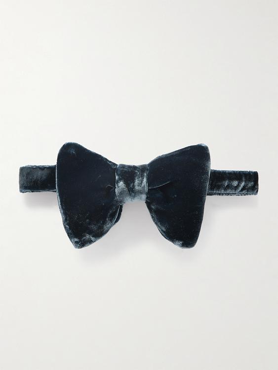Black bow tie from Tom Ford
