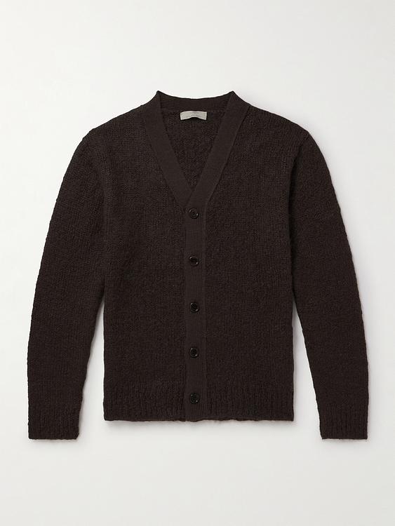 Black cardigan from Amomento