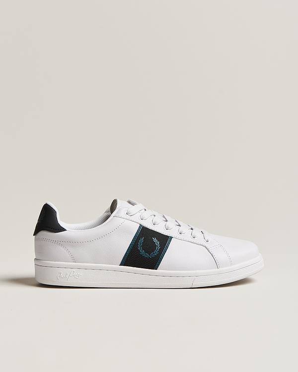 Print white sneakers from Fred Perry