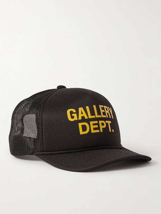 Print black cap from Gallery Dept.