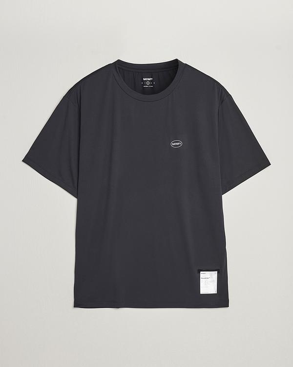 Dark grey t-shirt from Satisfy