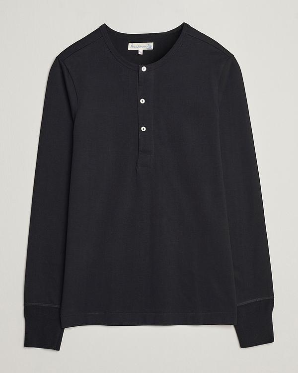 Black henley shirt from Merz b. Schwanen