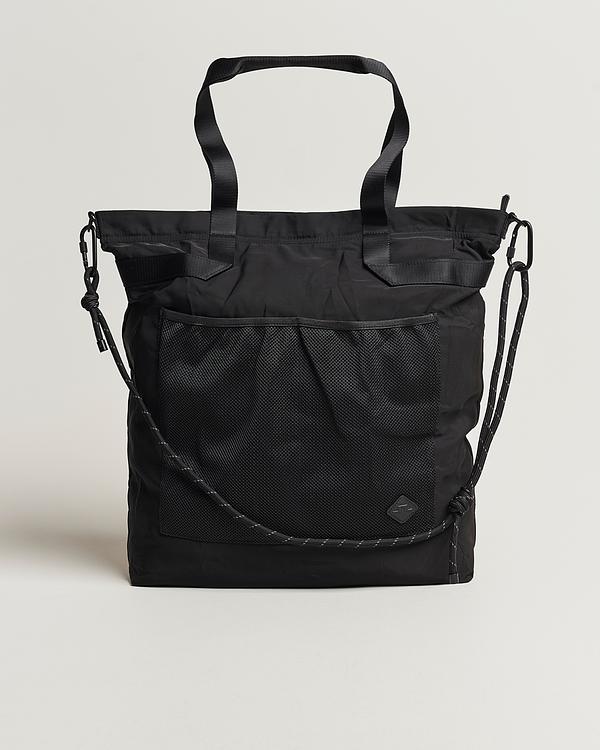 Black tote bag from J.Lindeberg